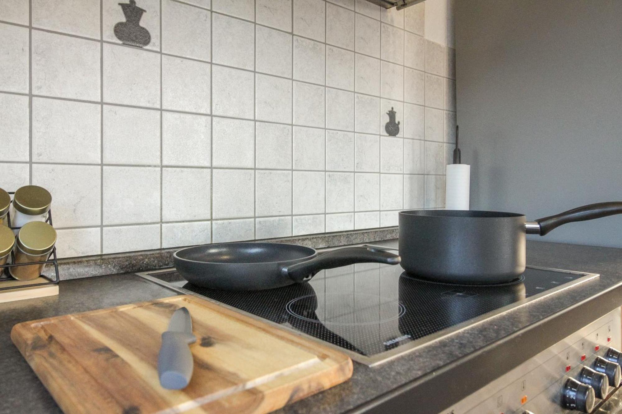 Njoy! Sonnig & Zentral - Queensize - Kaffee - Netflix - Balkon - Perfekt Fuer Business & Paare Neckarsulm Exterior foto
